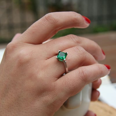 Prsten se smaragdem