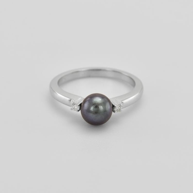 Prsten s černou perlou a diamanty z bílého zlata 45316