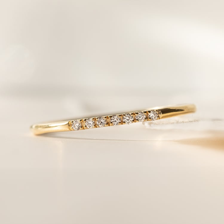 Stříbrný prsten s řadou lab-grown diamantů Persis 138929