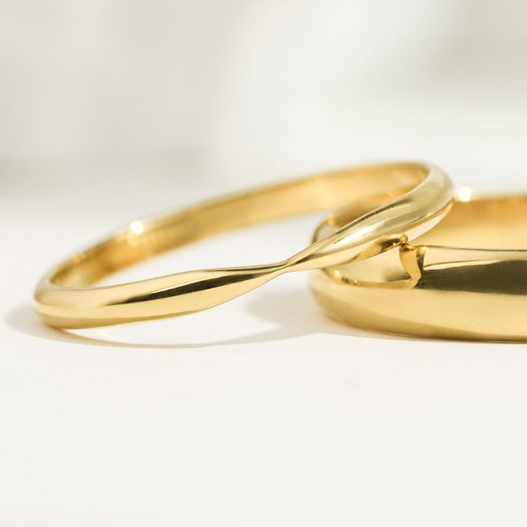 Zlatý snubní prsten se zúženým kroužkem Aeneas 156777