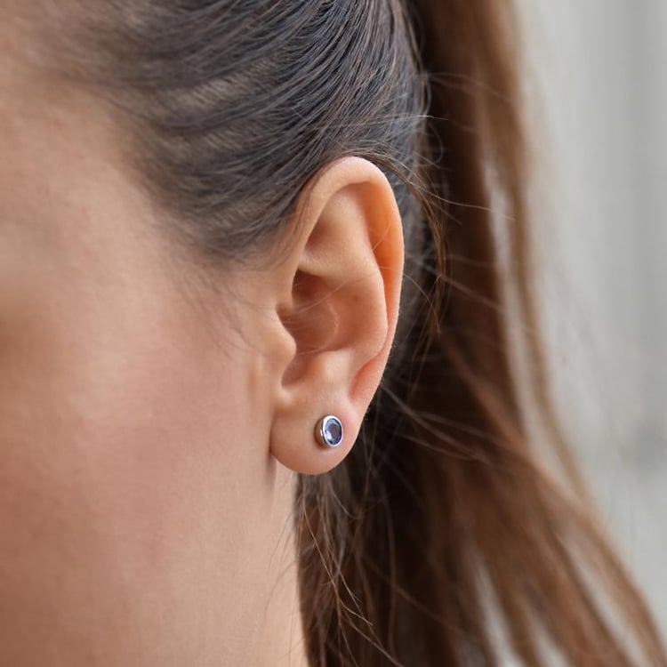 Stříbrné bezel náušnice s tanzanity Wetty 102706