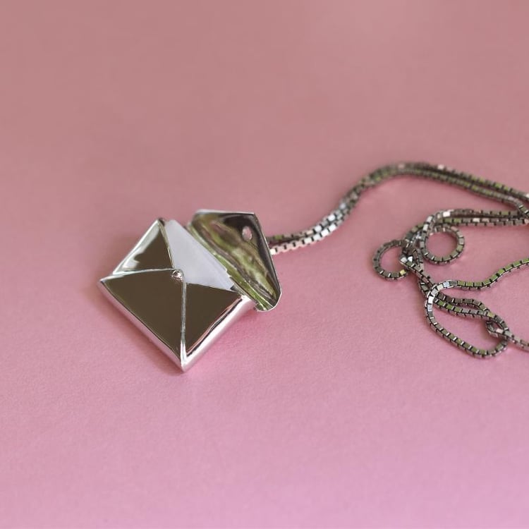 Obálka ze stříbra 31947