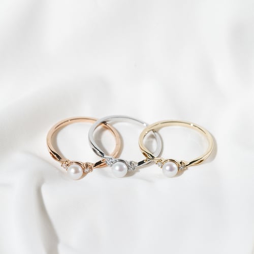 Stříbrný elegantní prsten s perlou a lab-grown diamanty Azana