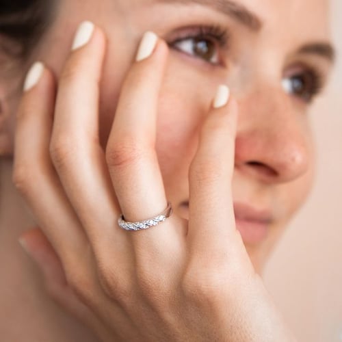 Proplétaný eternity prsten s lab-grown diamanty Rami