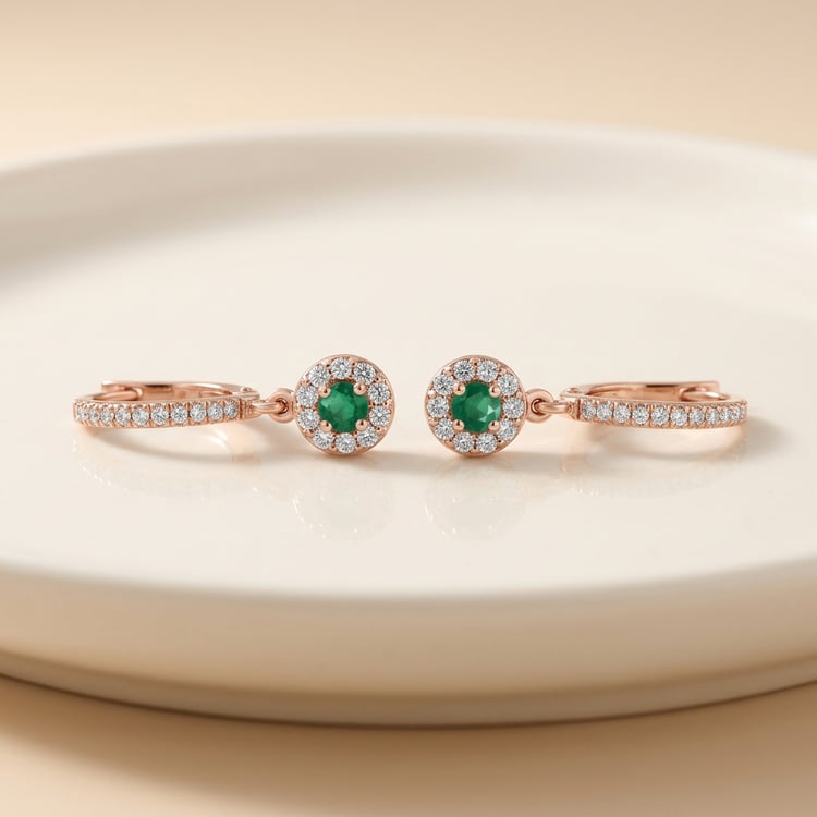 Půvabné stříbrné náušnice se smaragdy a lab-grown diamanty Donna 171048