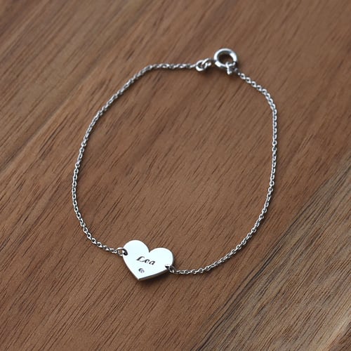 Zlatý srdcový náramek s gravírem a diamantem Nikole