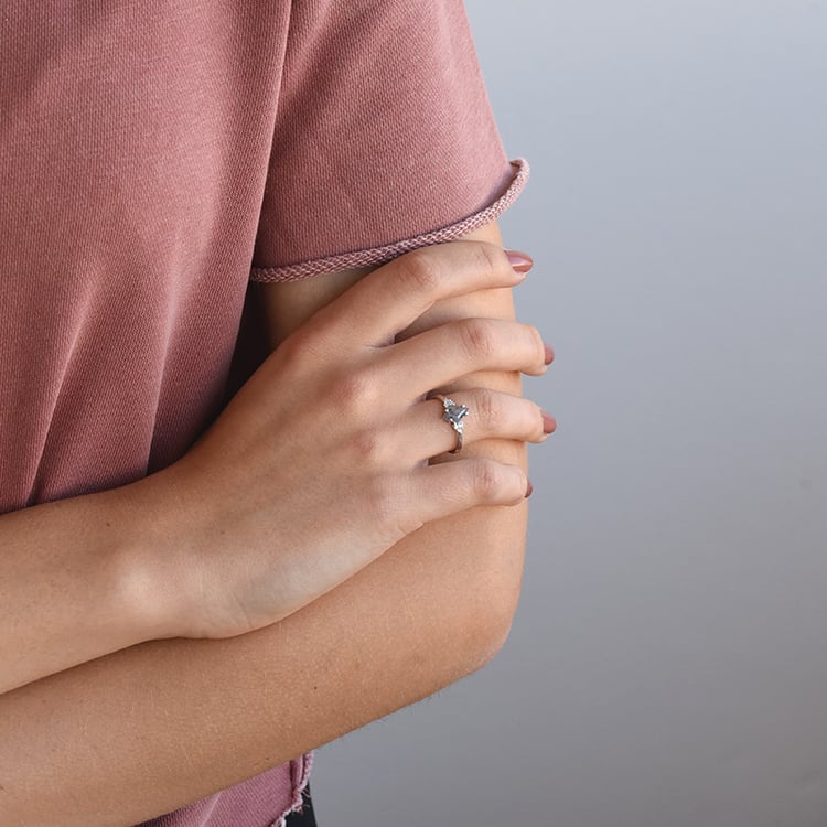 Unikátní prsten ze zlata se salt and pepper diamantem 67502