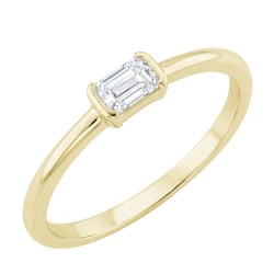 Zásnubní prsten s 0.3ct GIA certifikovaným half-bezel emerald diamantem Pompeia
