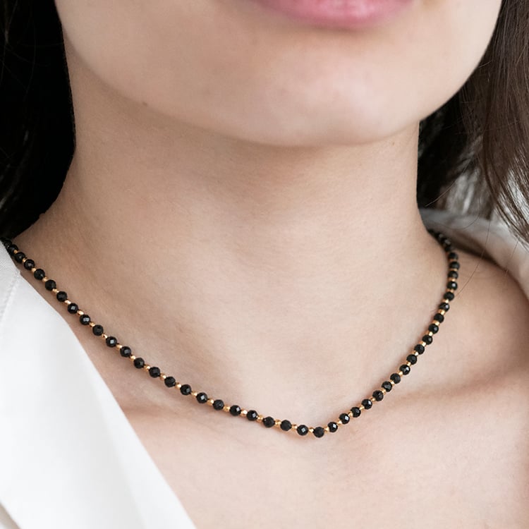 Stříbrný pozlacený náhrdelník se spinelovými korálky Molly 115665