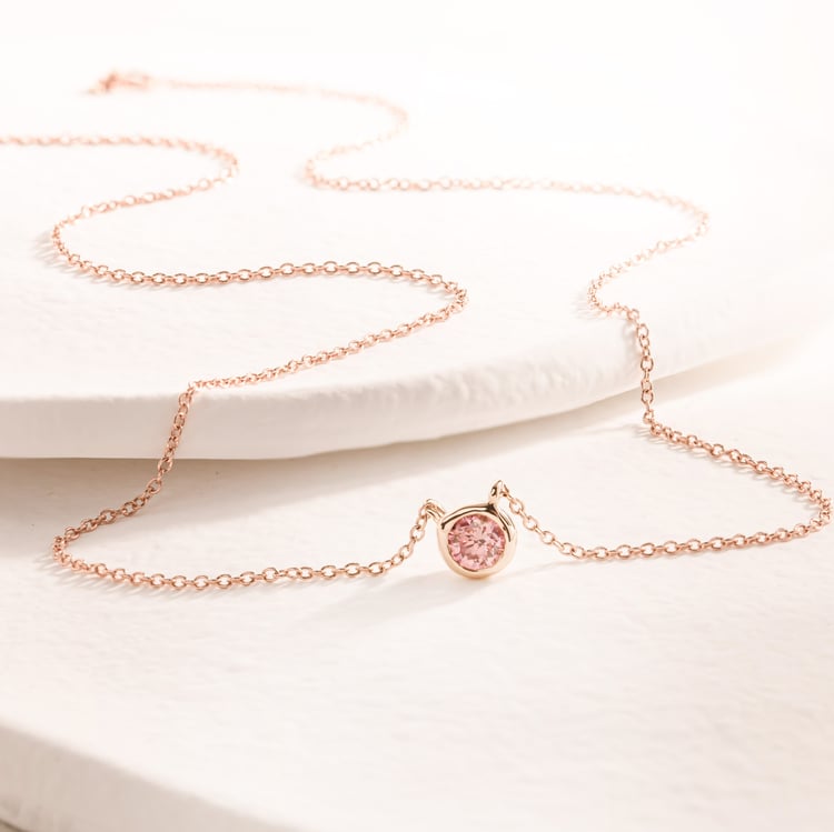 Bezel náhrdelník s IGI certifikovaným lab-grown růžovým diamantem Jonie 164818