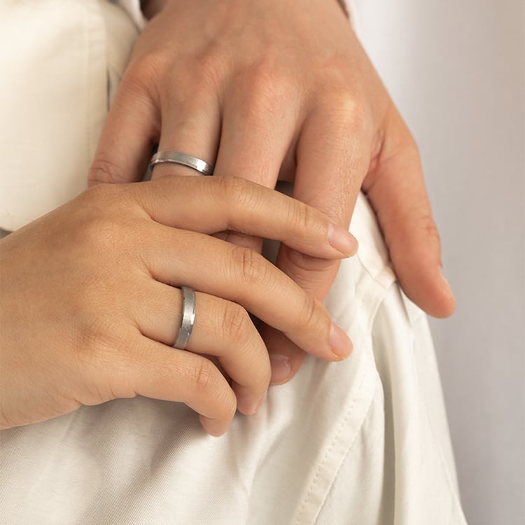 Matné snubní prsteny ze zlata s lesklými okraji Kalea 121799