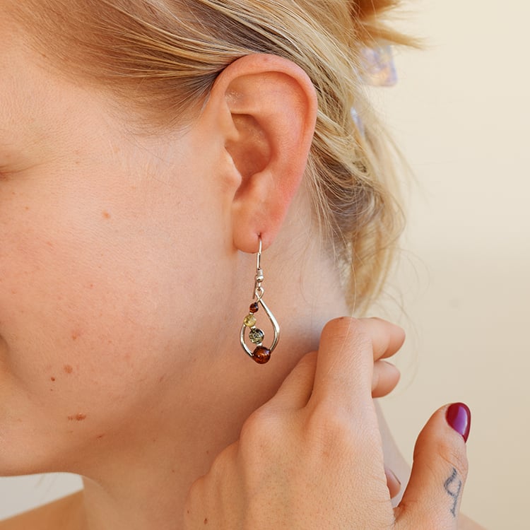 Visací stříbrné náušnice s jantary Keana 132802