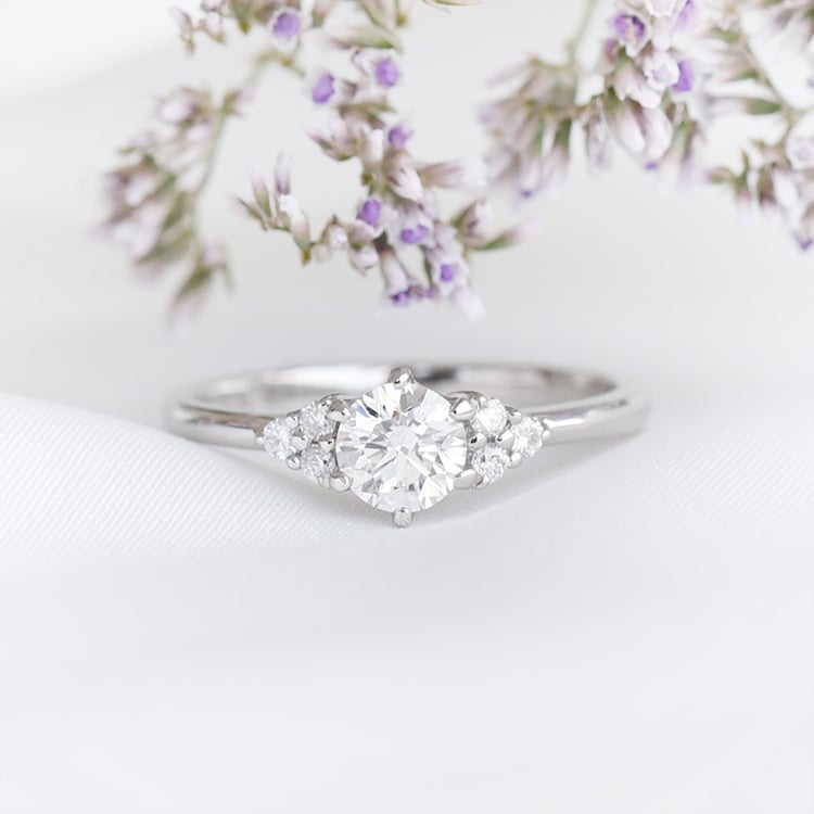 Prsten z platiny 93368