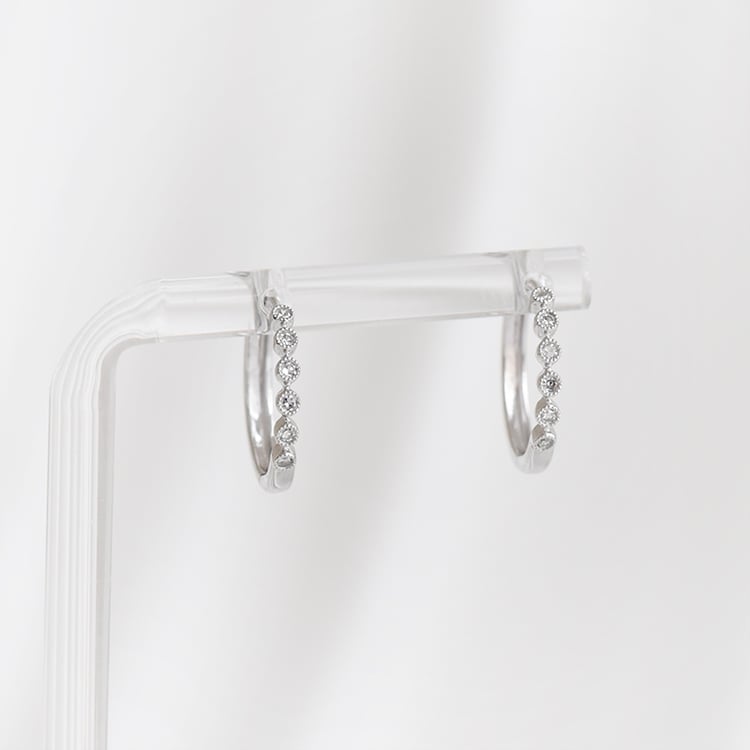 Zlaté diamantové náušnice 93764