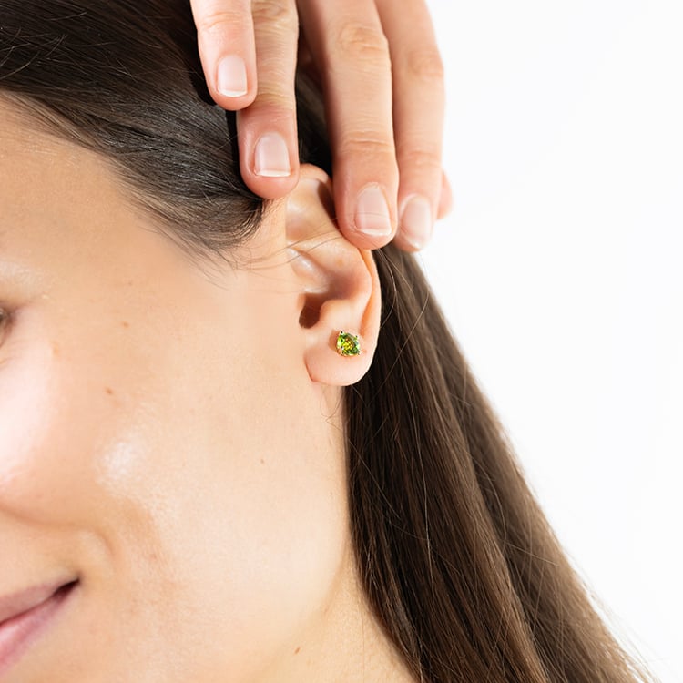 Zlaté náušnice s okrouhlými olivíny Hulda 147455