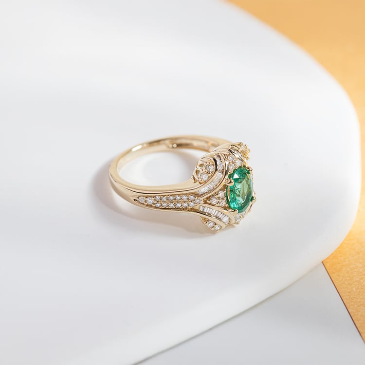 Zlatý prsten s oválným smaragdem a diamanty Zane 149196