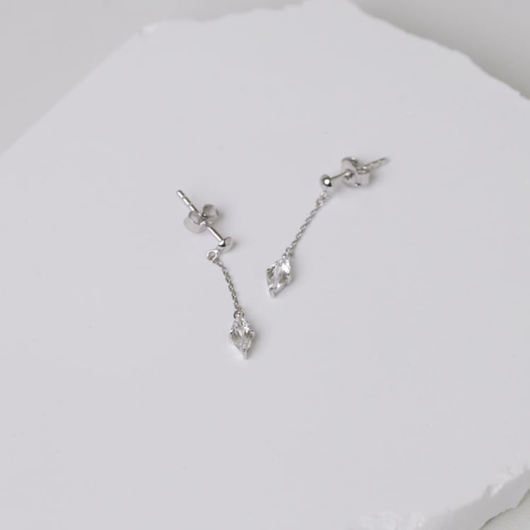 Zlaté visací náušnice s bílým topazem Maritza 164053