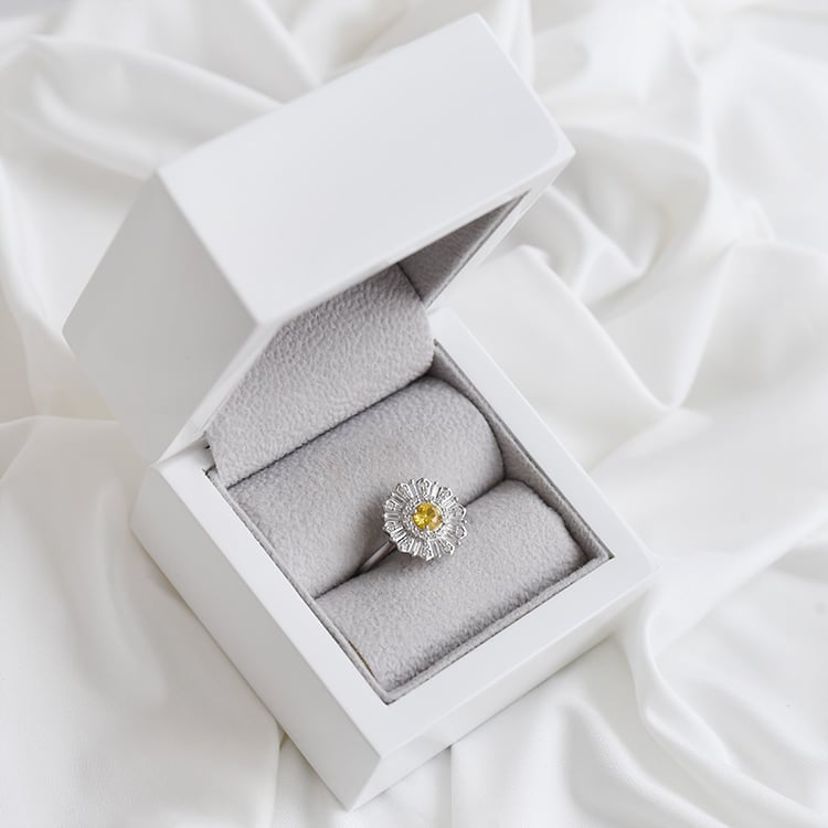 Zlatý prsten s diamanty 92832