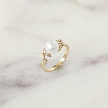 Zlatý prsten s perlou a diamanty Geeta