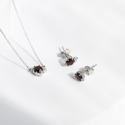 Cluster náhrdelník s českým granátem a diamanty Edom