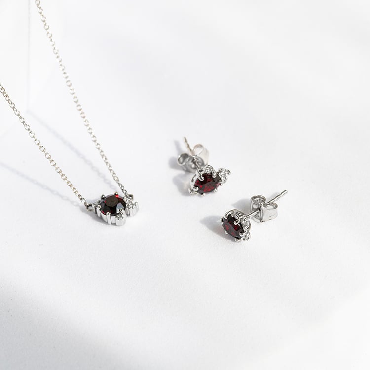 Cluster náhrdelník s českým granátem a diamanty Edom 143941