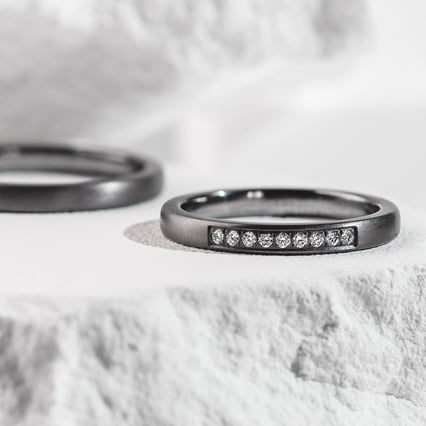 Tantalový prsten s diamanty Rille