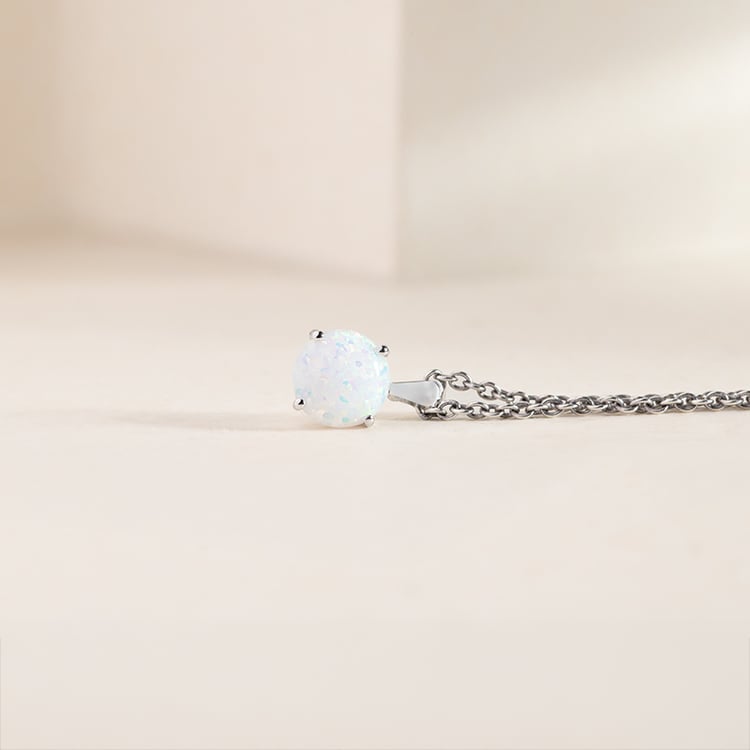 Bílý opál ve zlatém přívěsku Icy 150102