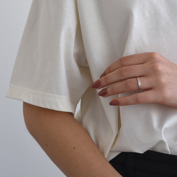 Zlatý snubní prsten 63270