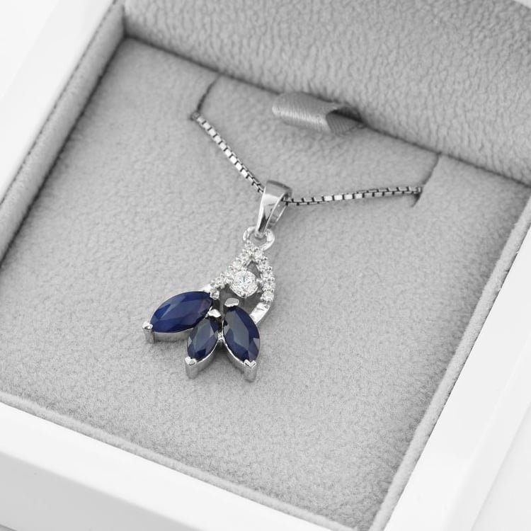 Stříbrný náhrdelník se safíry a zirkony 49322