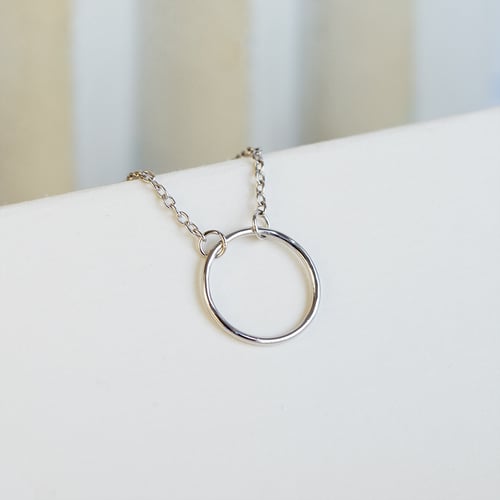 Platinový karma náhrdelník Karma
