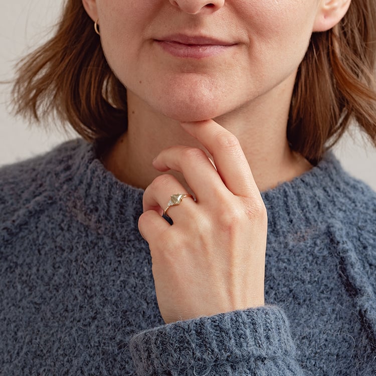 Prsten s pentagon salt and pepper diamantem Emilija 132785