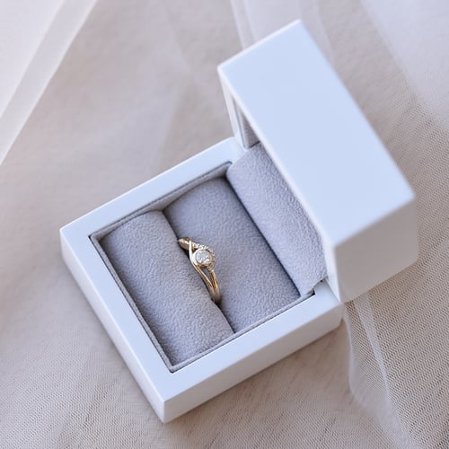 Zásnubní prsten s diamanty Milia