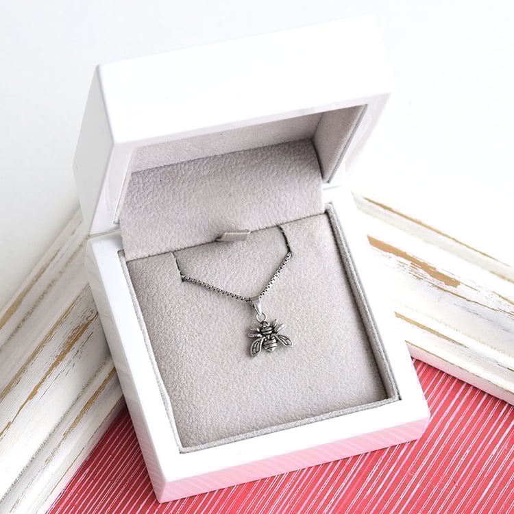 přívěsek se včelou ze stříbra 84456