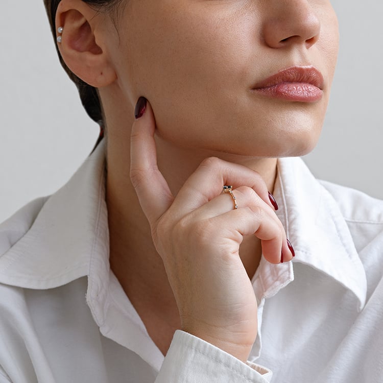 Prsten s alexandritem a postranními salt and pepper diamanty Imelda 133348