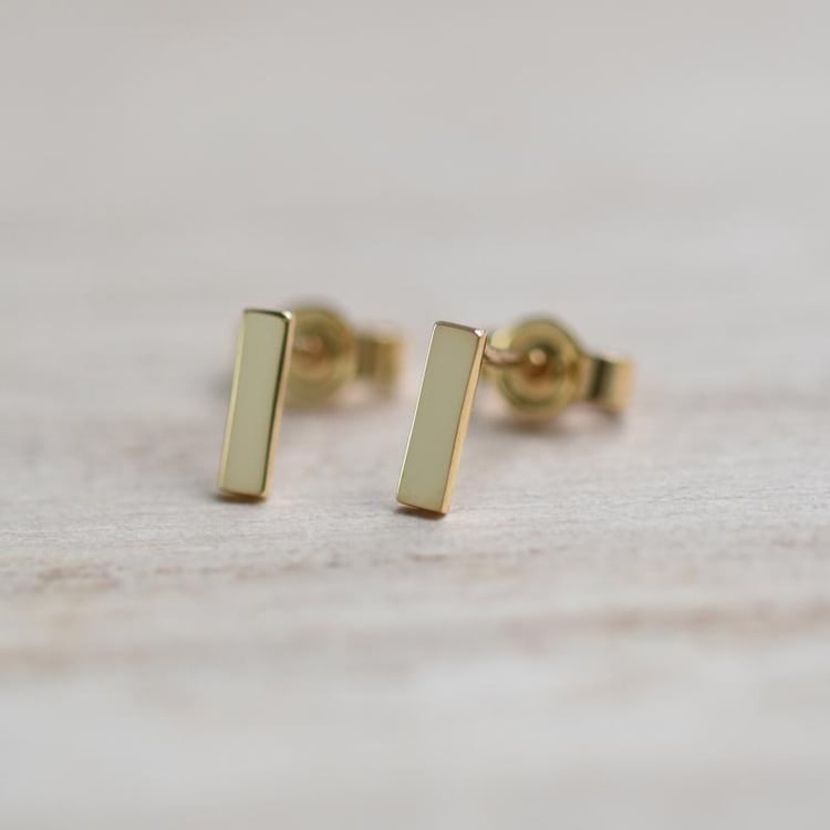 Elegantní minimalistické zlaté náušnice 49829