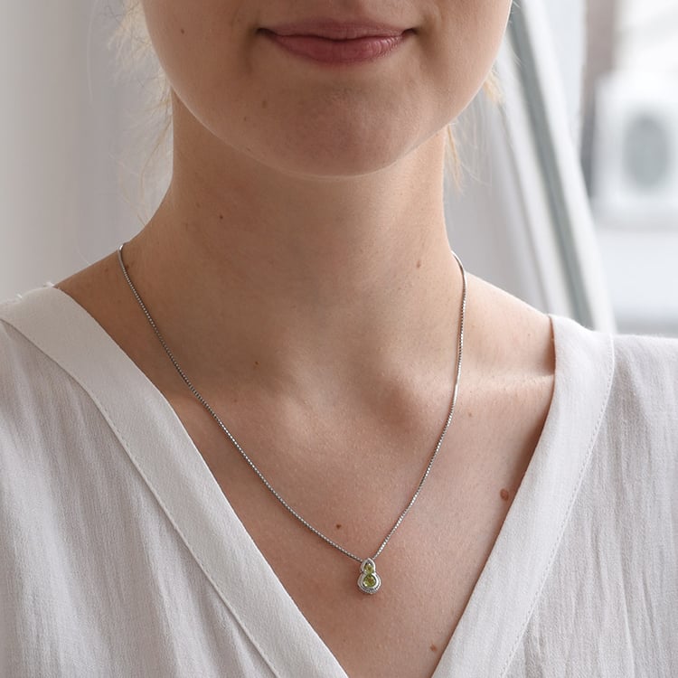 Olivíny ve stříbrném náhrdelníku 66767