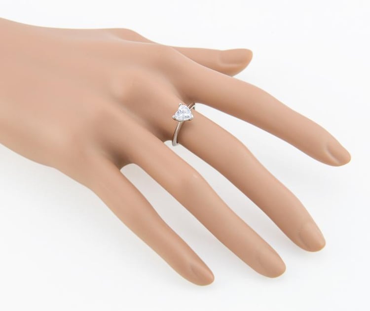 Prsten s diamantem Jasoda 984