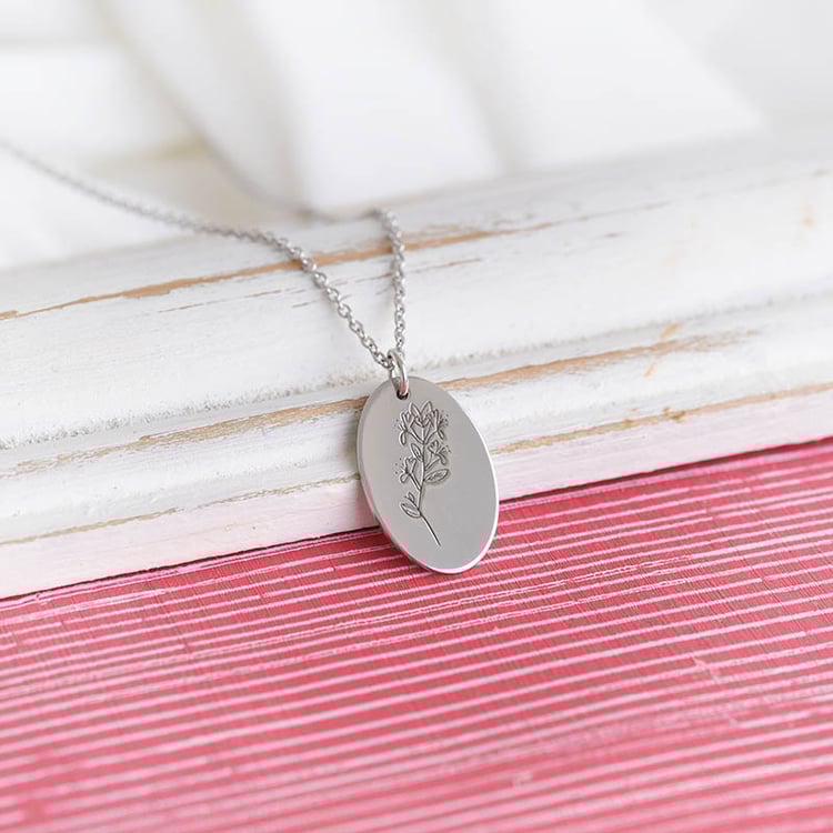 Personalizovaný stříbrný přívěsek s květinou a gravírem Daisy 149897