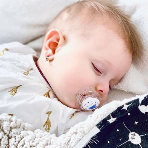 Zlaté dětské náušnice srdíčka s lab-grown diamanty Aurora