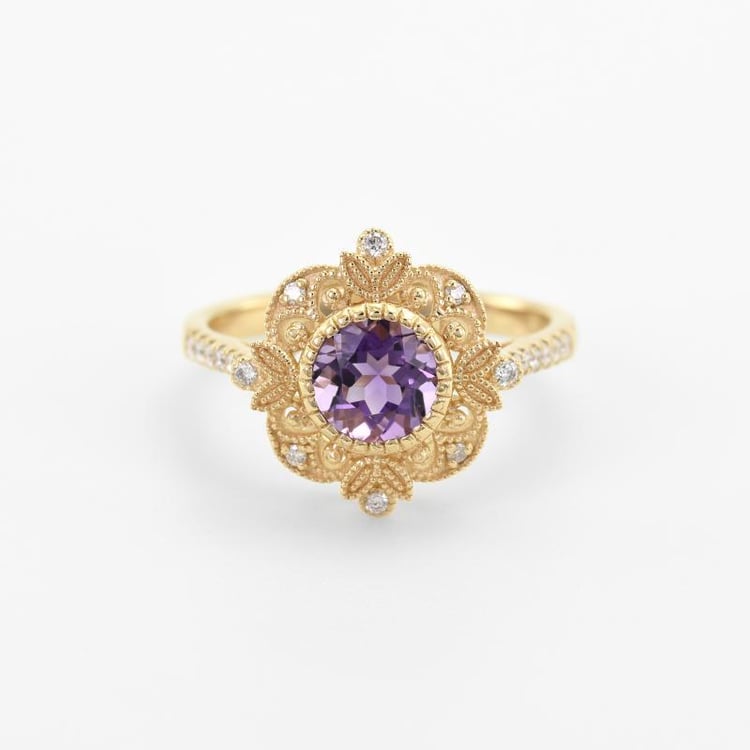 Zlatý prsten s ametystem a diamanty 46945