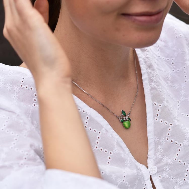 Diamantový náhrdelník s jablkem 43525