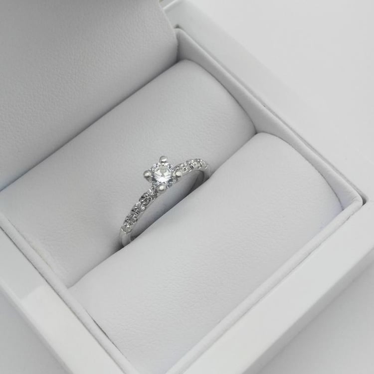 Prsten ze zlata s diamantem 46152