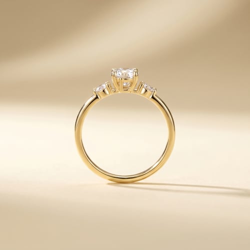 Zásnubní prsten s výběrem písmene a diamanty Halym