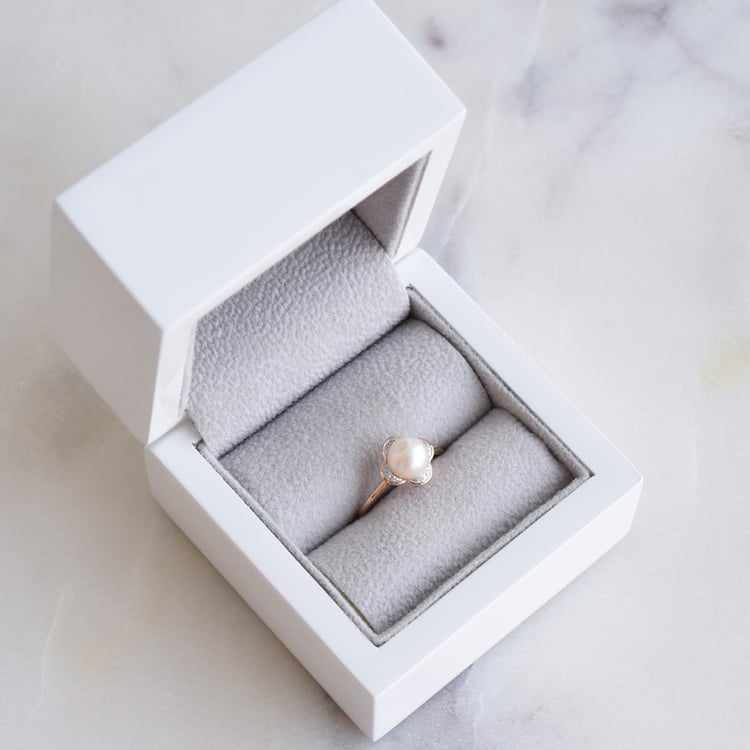 prsten s perlou a diamanty 86625