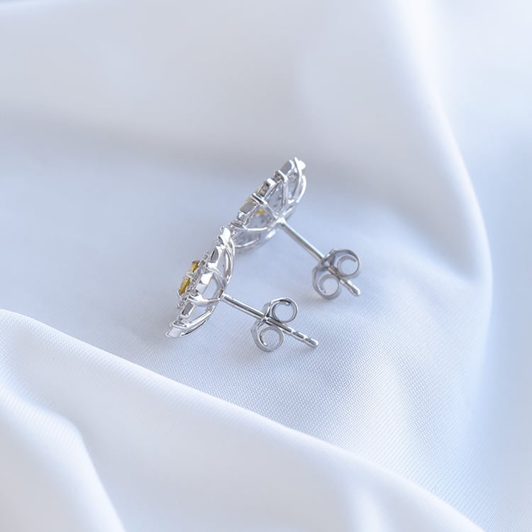 Zlaté diamantové náušnice 92758