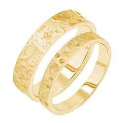 Snubní prsteny s atypickým povrchem Lays