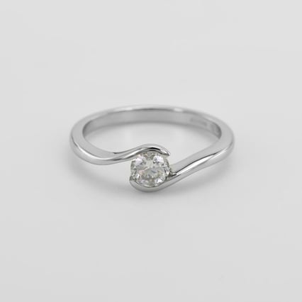 Zásnubní prsten s diamantem Saffar