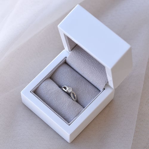 Zásnubní prsten s diamanty Wemy