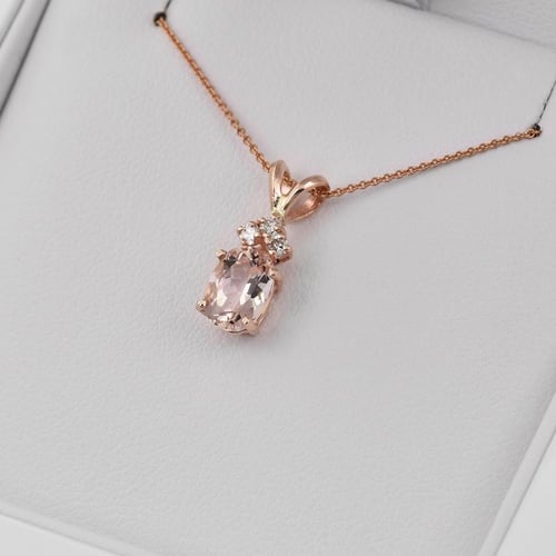 Zlatá sada šperků s oválnými morganity a diamanty Ama