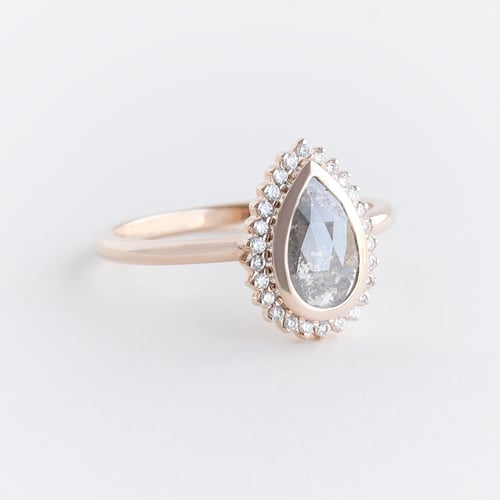 Prsten s pear salt and pepper diamantem a diamanty Clemency